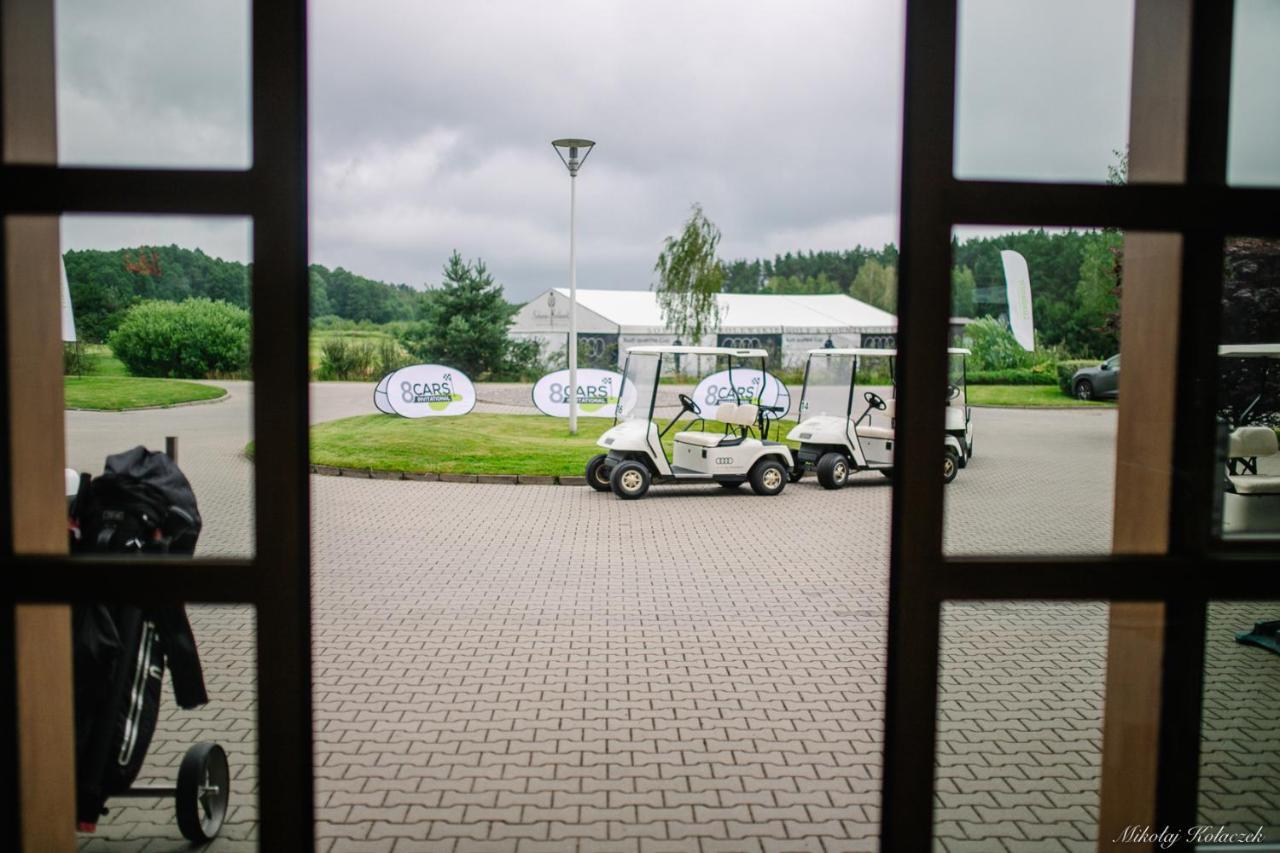 Golf Apartament W Sobieniach Sobienie Jeziory Экстерьер фото